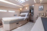 Jeanneau Yacht 55 interior cabin